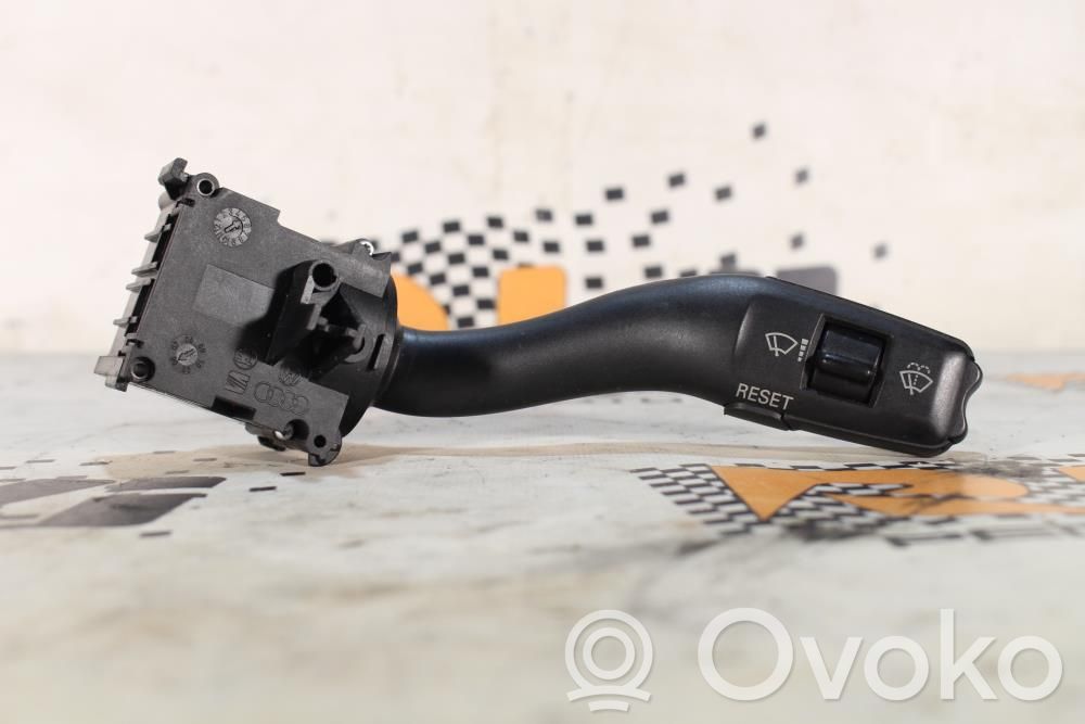 Audi A4 S4 B7 8E 8H Stikla tīrītāju ātruma pārslēdzējs 