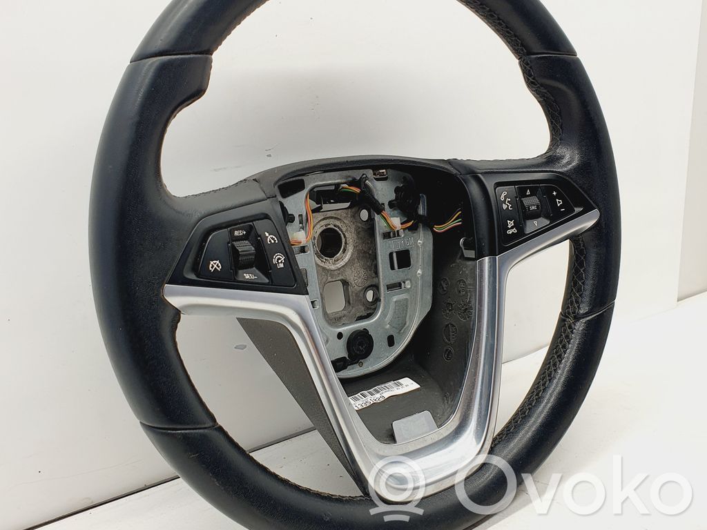 Volante   13351029