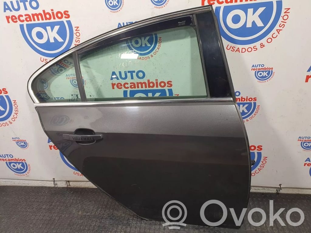 Opel Insignia A Puerta trasera 