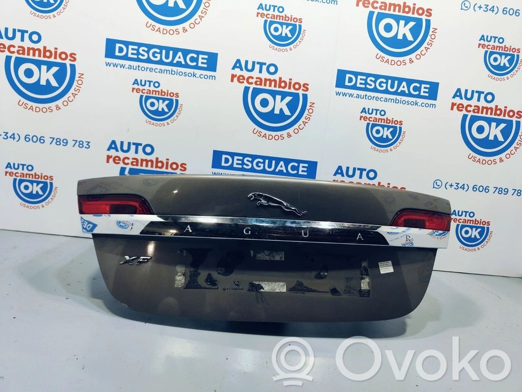 Jaguar XF X250 Takaluukun/tavaratilan kansi 