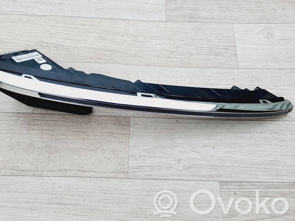 Volkswagen Touareg III Lampa przednia 