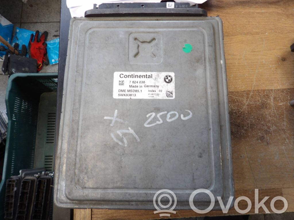BMW X5 E70 Engine control unit/module 