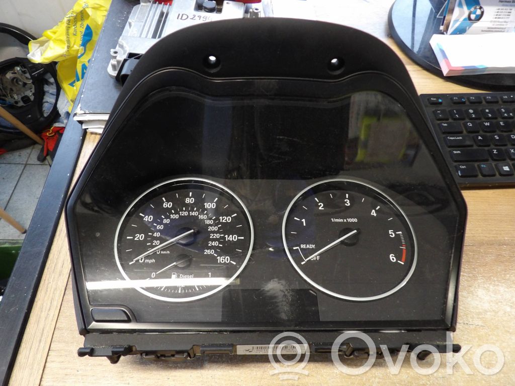 BMW 1 F20 F21 Licznik / Prędkościomierz 