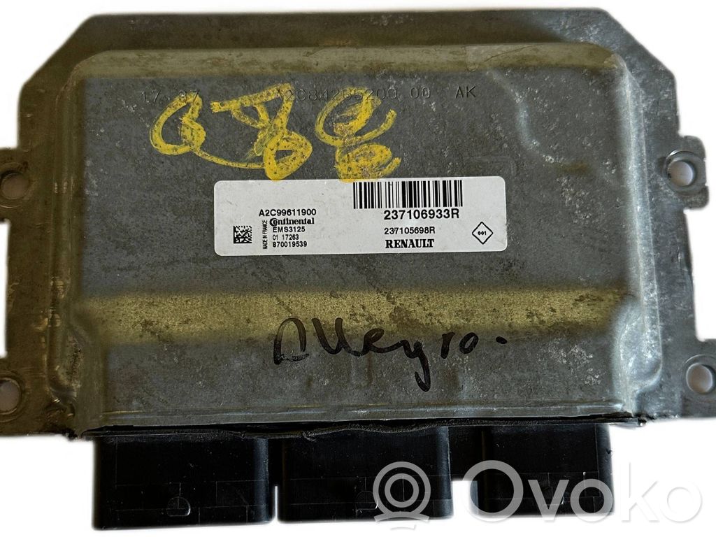 Dacia Duster Engine control unit/module 
