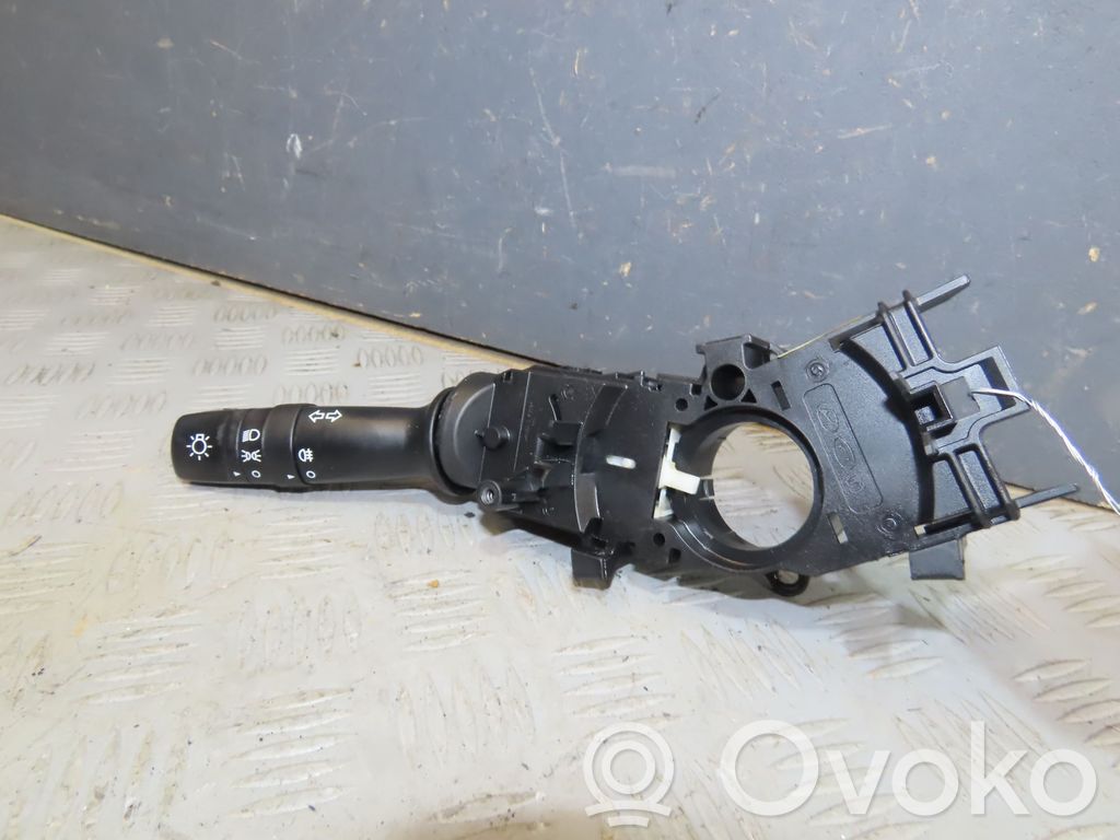 Commodo de clignotant   937131W100CA