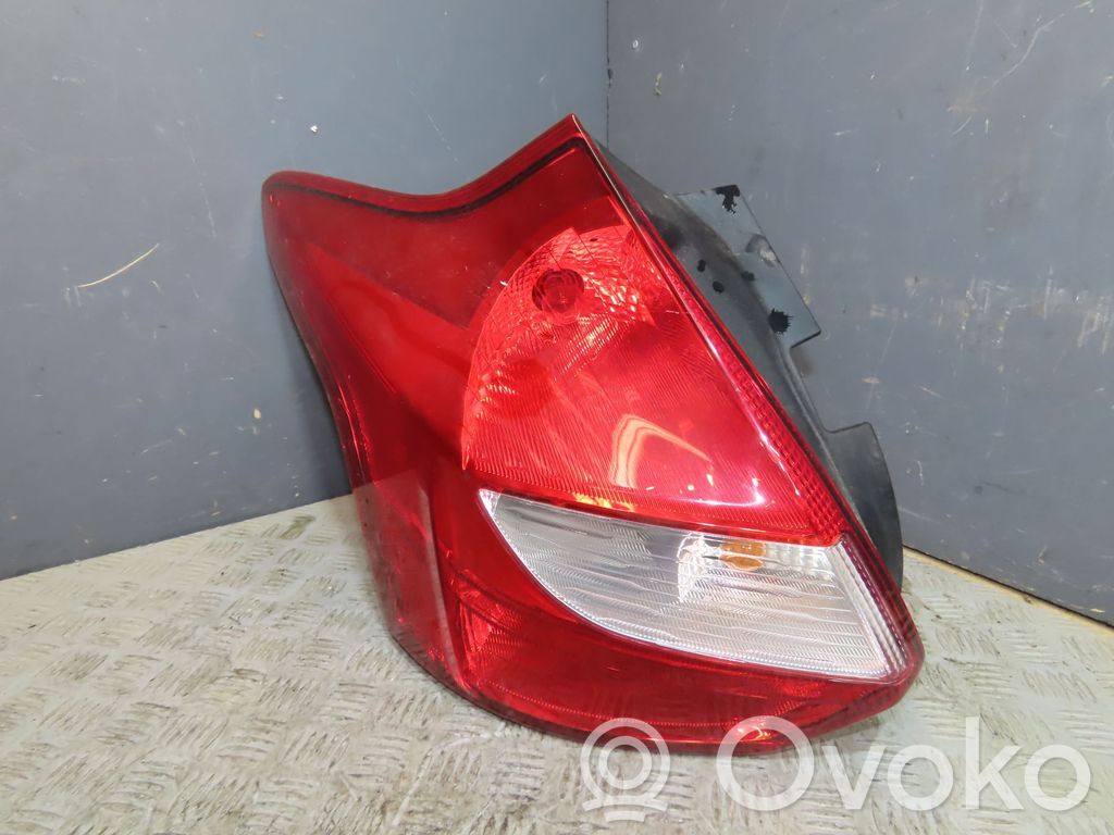 Rear/tail lights   1825320