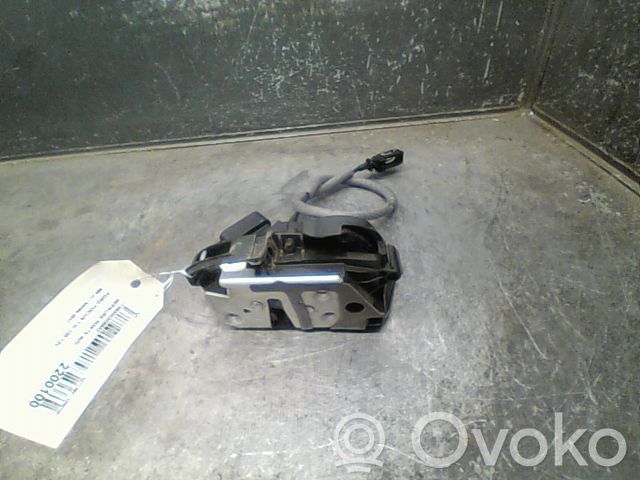 Front door lock   2070970