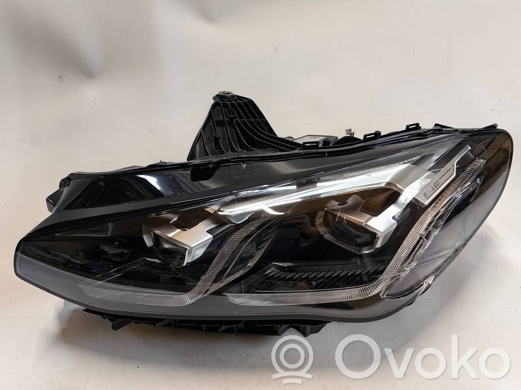BMW 2 Active Tourer U06 Headlight/headlamp 