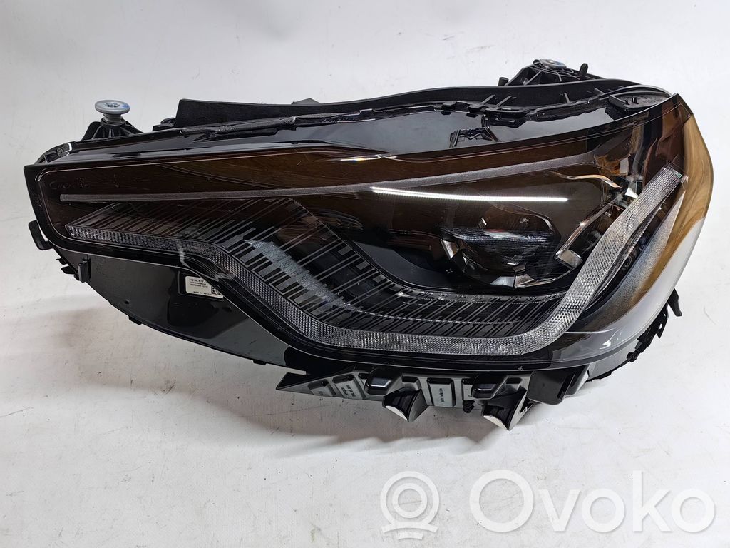 BMW 2 G42 Scheinwerfer 