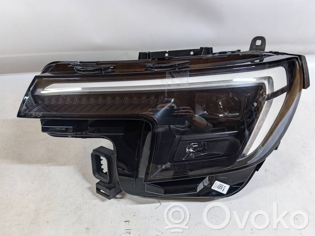 Phare frontale   R2KB13E017CG