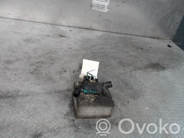 Windscreen/windshield washer pump   2205506