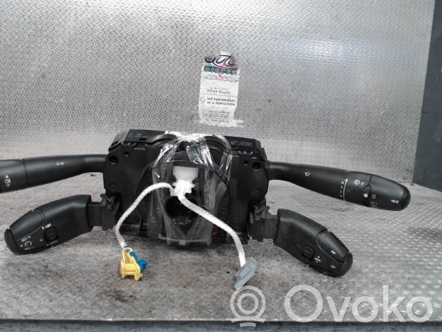 Peugeot 308 Interruptor/palanca de limpiador de luz de giro 