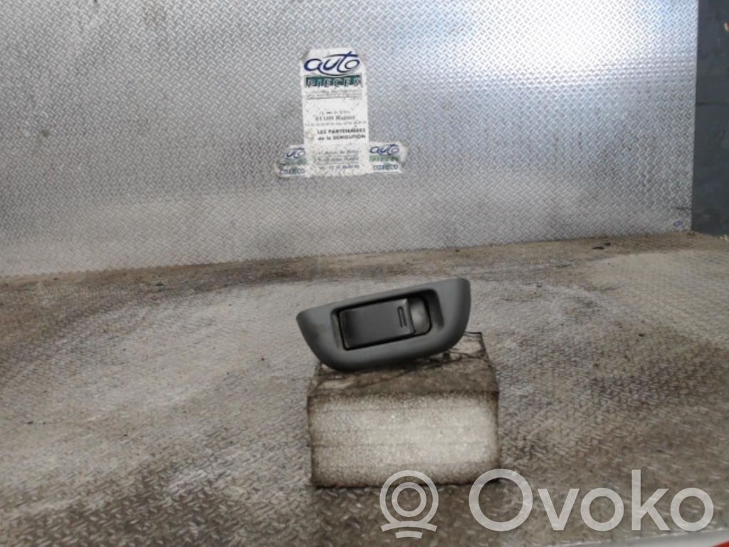 Electric window control switch   6554KZ