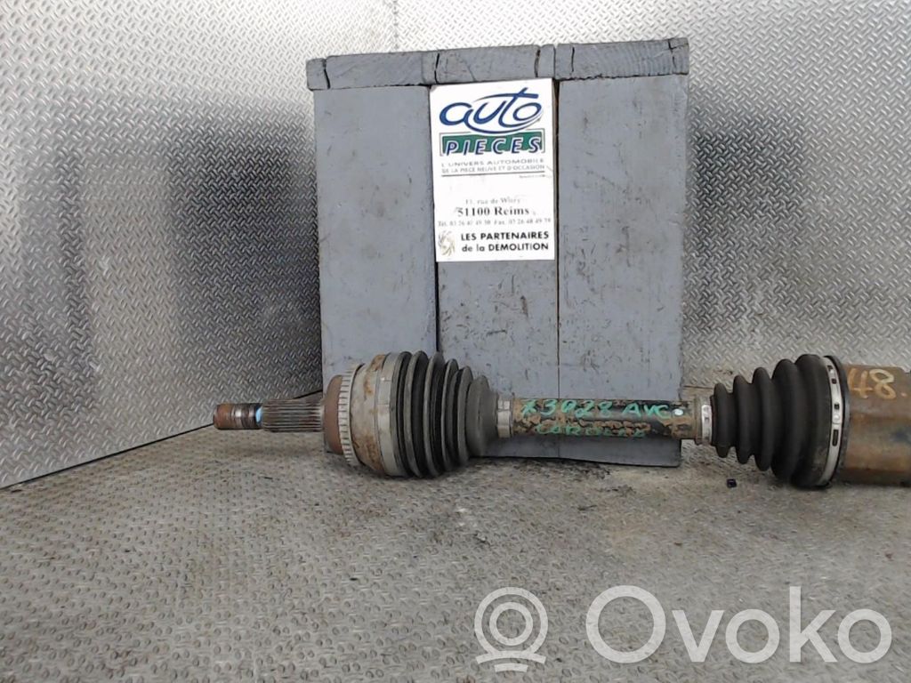 Toyota Corolla Verso E121 Etuvetoakseli 