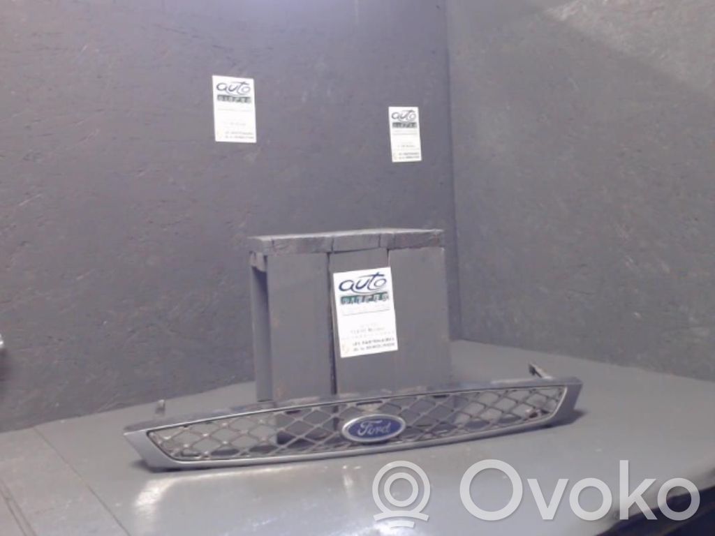 Front bumper upper radiator grill   1211513