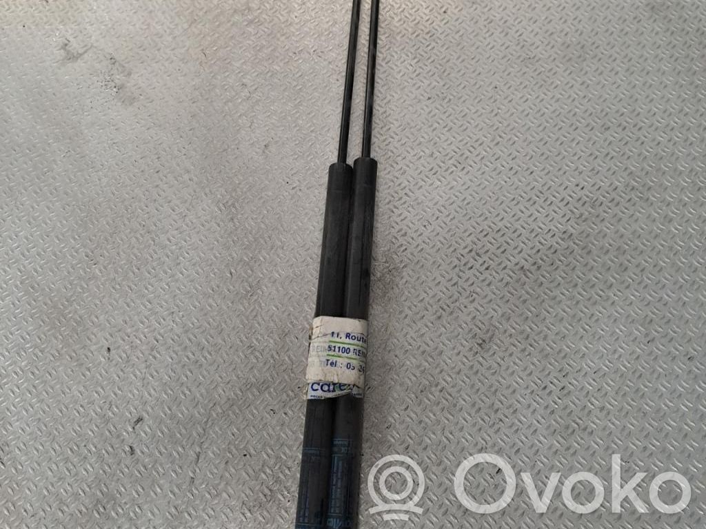 Renault 21 Tailgate/trunk strut/damper 