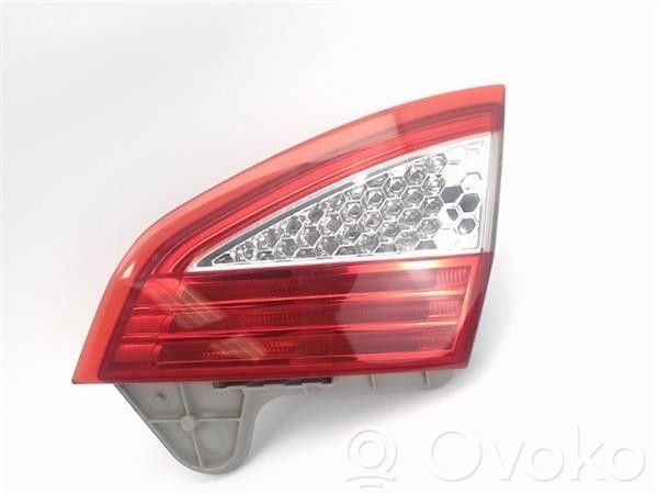 Ford Mondeo Mk III Lampă spate în capacul portbagajului 