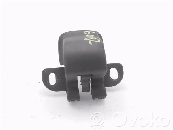 Tailgate lock latch   9186838