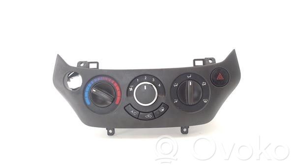 Chevrolet Aveo Climate control unit 