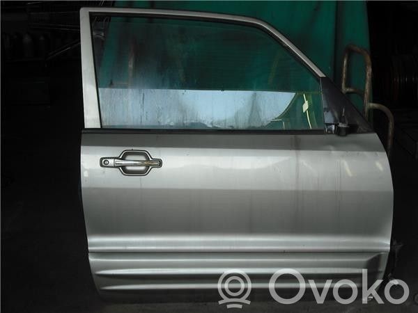 Mitsubishi Montero Puerta delantera 