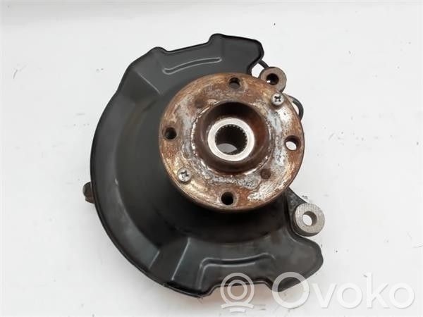 Suzuki Swift I Front wheel hub spindle knuckle 