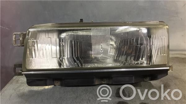 Toyota Corolla E90 Priekšējais lukturis 