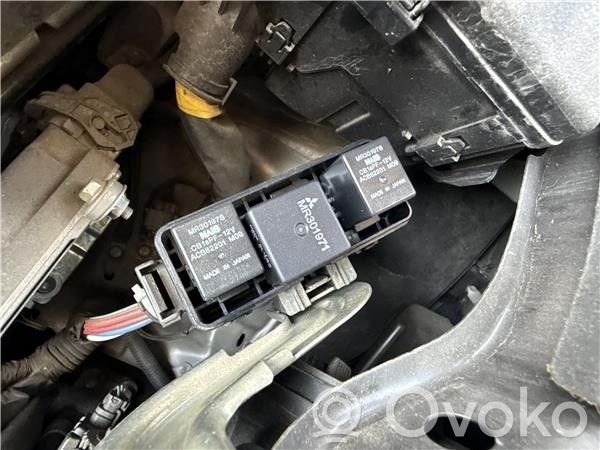 Mitsubishi Outlander Katvealueen valvonnan ohjainlaite (BSM) 