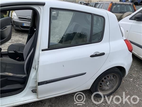 Renault Clio III Puerta trasera 