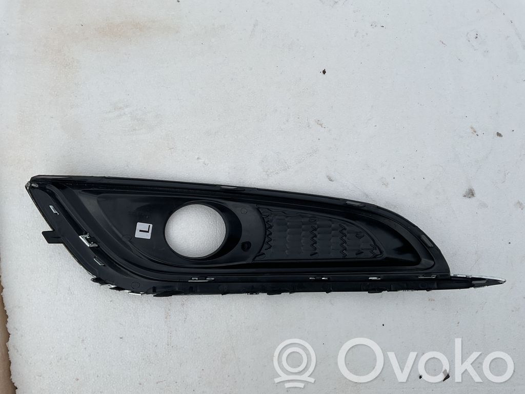 Opel Insignia A Etupuskurin alempi jäähdytinsäleikkö 