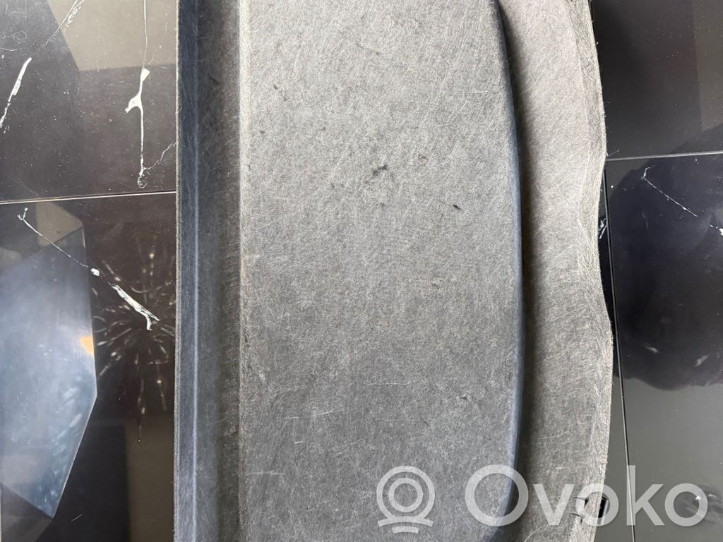 Bandeja del maletero