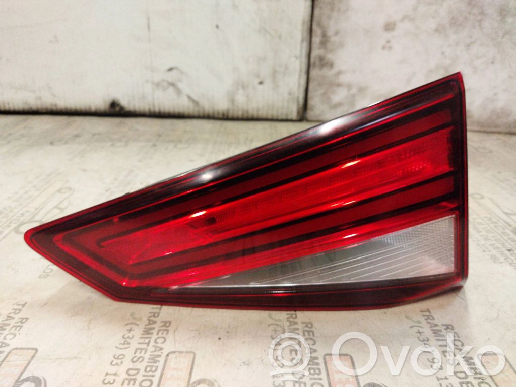 Seat Ateca Lampy tylnej klapy bagażnika 