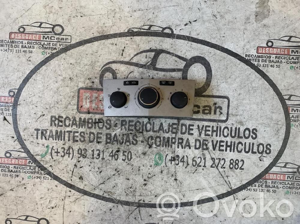 Opel Zafira B Panel klimatyzacji 