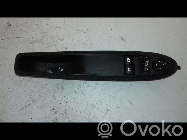 Electric window control switch   98127152XT