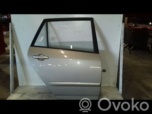 Toyota Corolla Verso E121 Galinės durys 