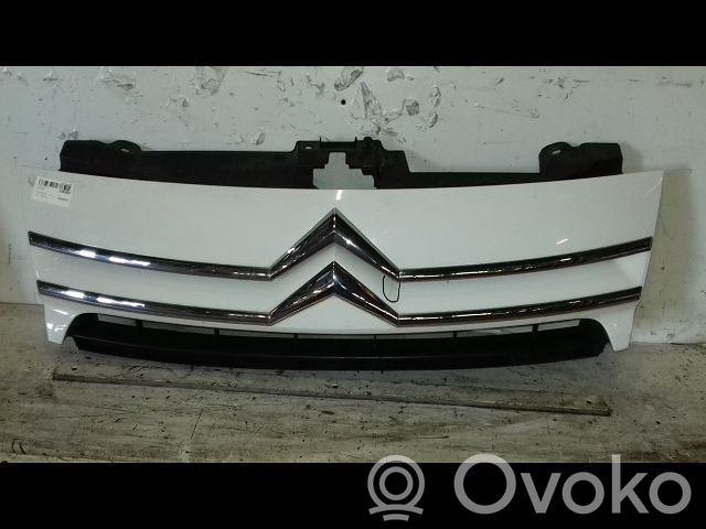 Citroen Jumpy Front bumper upper radiator grill 