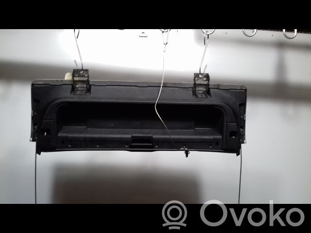 Puerta trasera de camión   8701W2