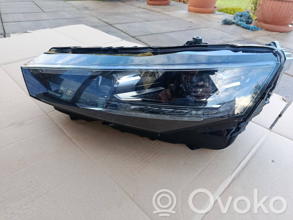 Skoda Scala Lampa przednia 