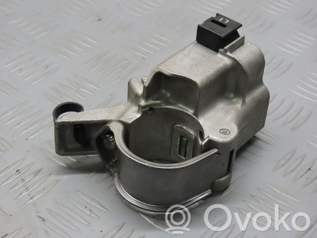 Suzuki Ignis Steering wheel lock 