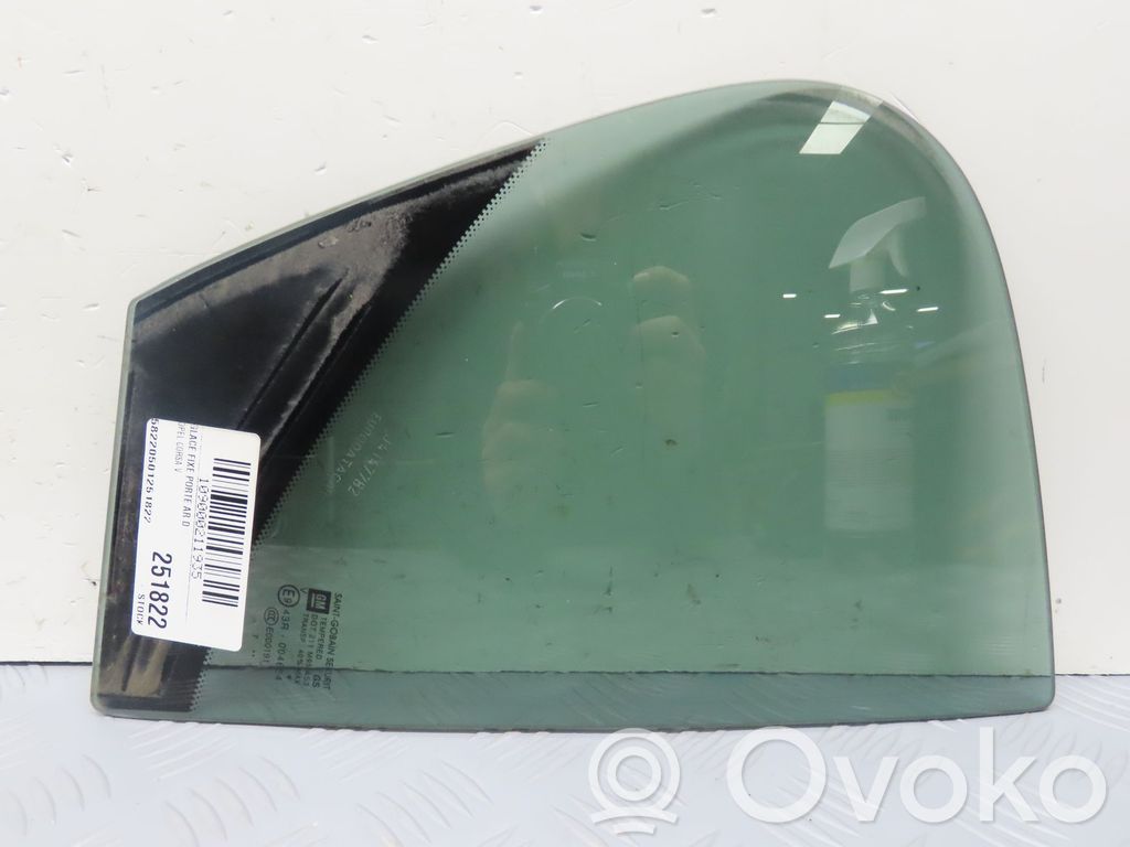 Opel Corsa E Luna de la puerta trasera 