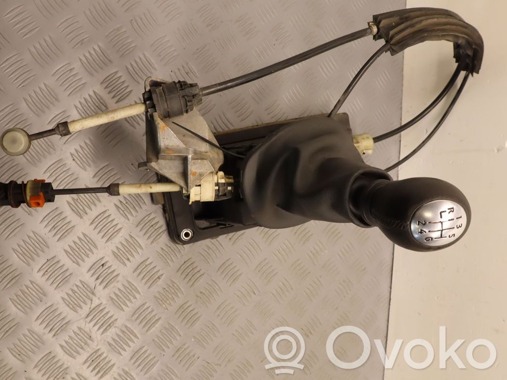 Dacia Duster Perilla/embellecedor de cuero de la palanca de cambios 