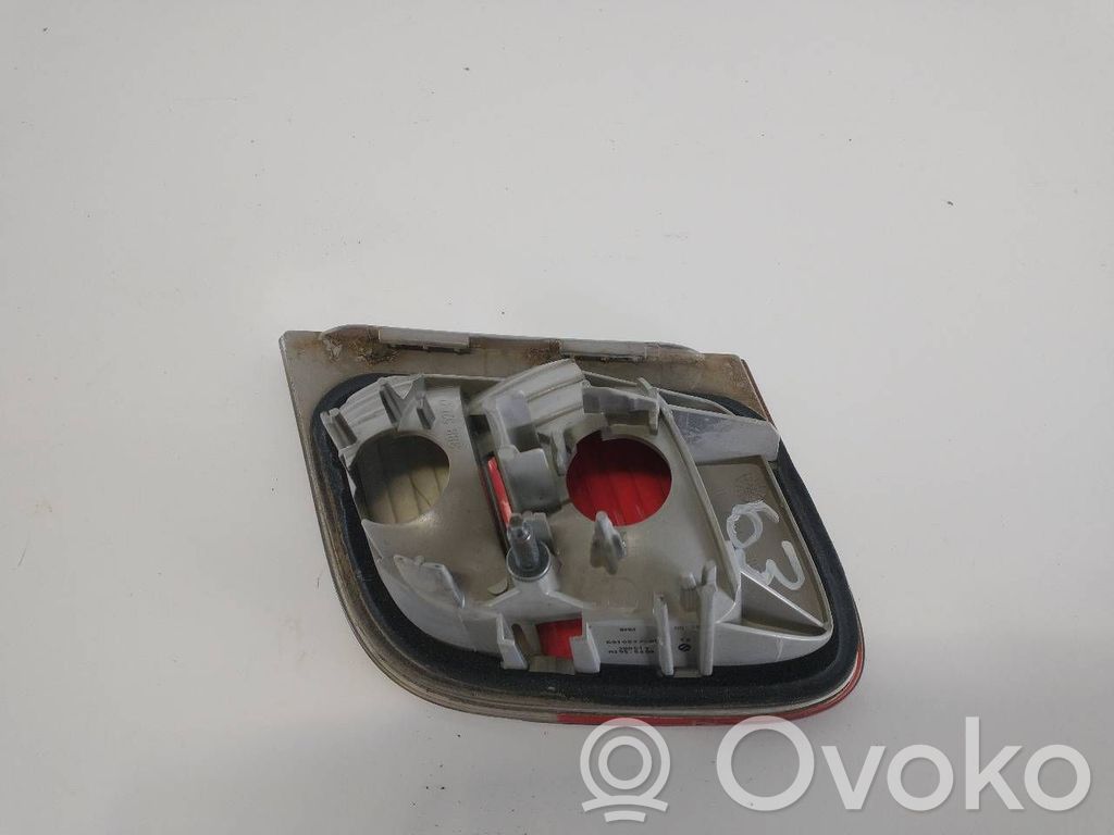 Tailgate rear/tail lights   691053705