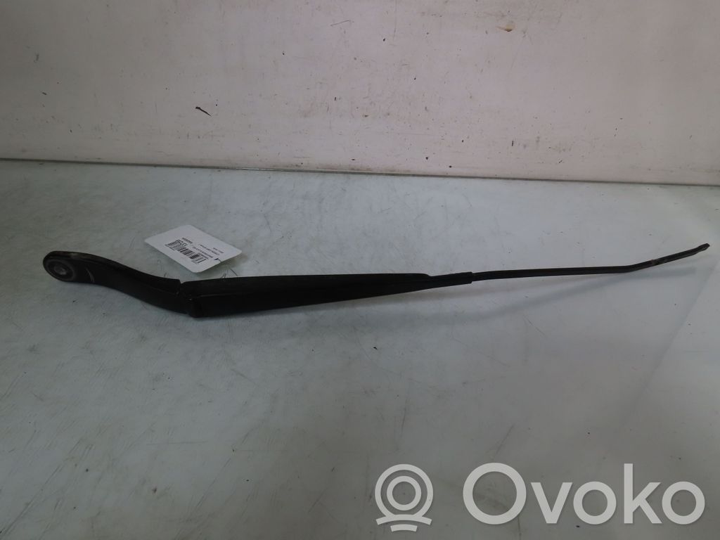 Front wiper blade arm   1615627180