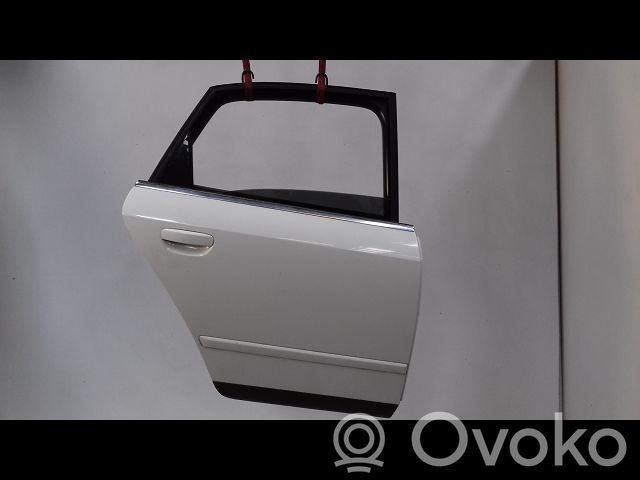 Puerta trasera   8E0833052H