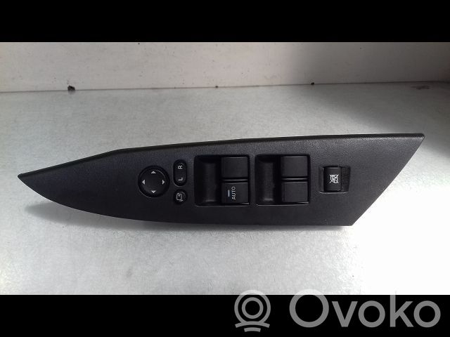 Mazda 3 II Electric window control switch 