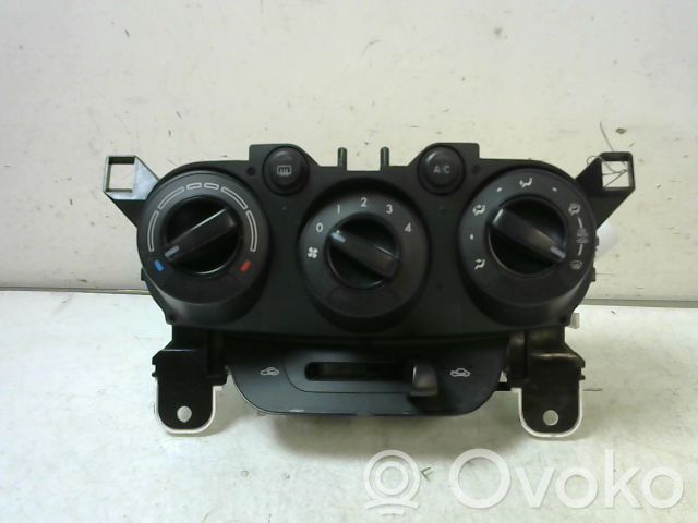 Mazda 2 Ilmastoinnin ohjainlaite 