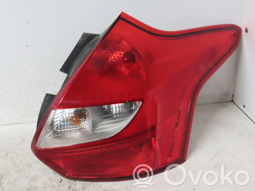 Rear/tail lights   1825319