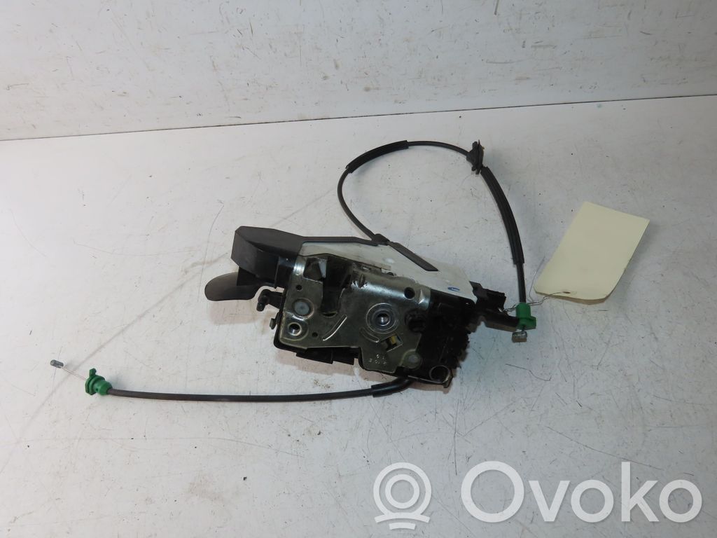 Citroen C3 Picasso Front door lock 