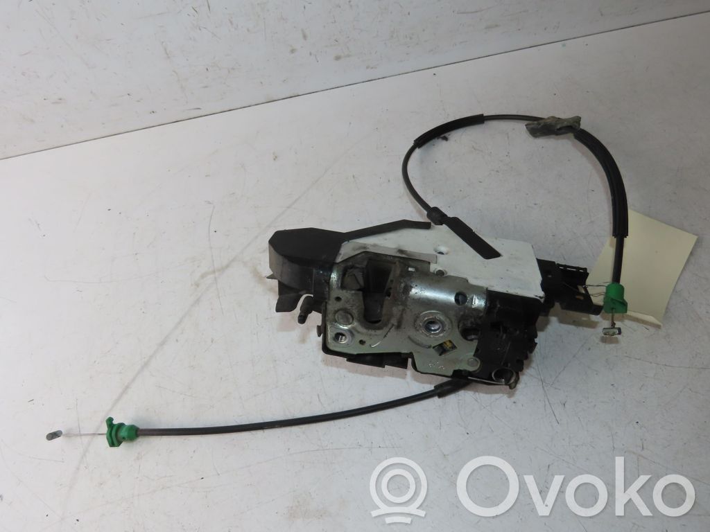 Citroen C3 Picasso Front door lock 