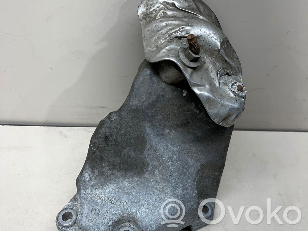 Engine mounting bracket   04726029AB