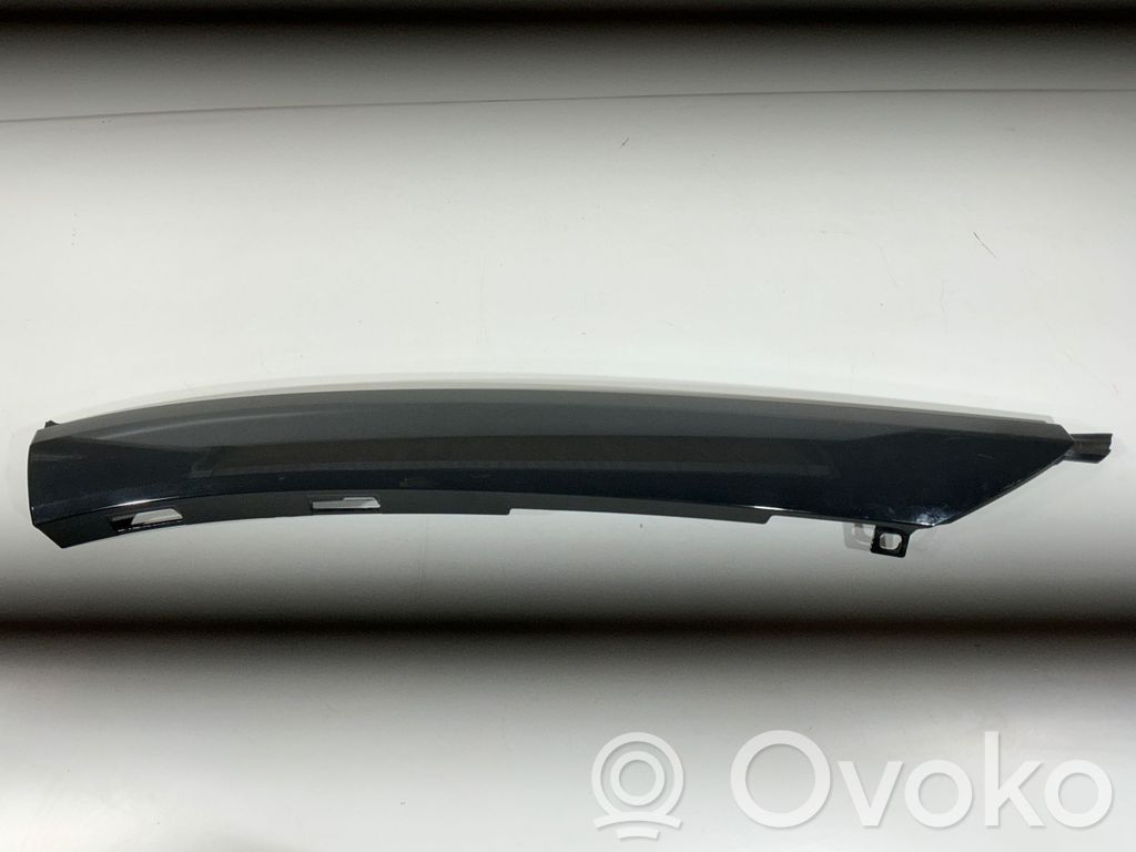 Windshield trim   7296782,14914515